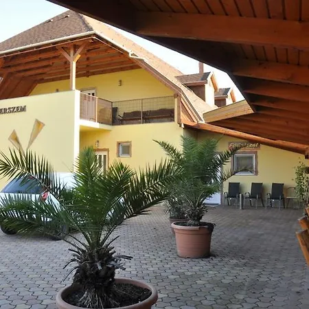 Bed and Breakfast Tengerszem Panzio